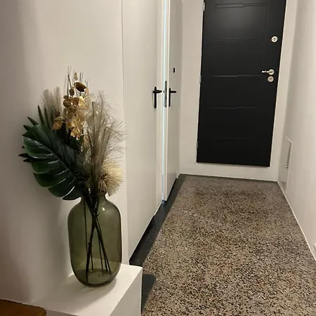 Gg Art Iii Apartman Ljubljana