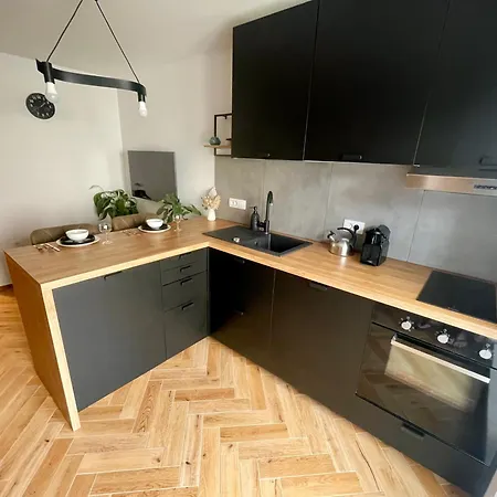 Apartman Gg Art Iii